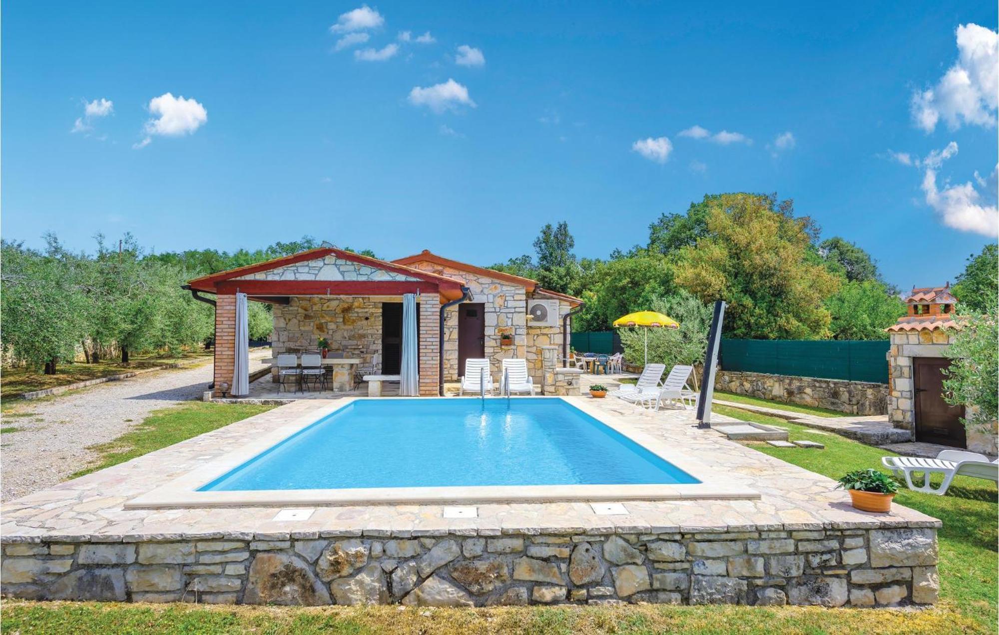 Amazing In With Outdoor Swimming Pool * Rovinj